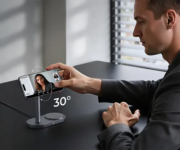 Stand design – ładuj i korzystaj jednocześnie