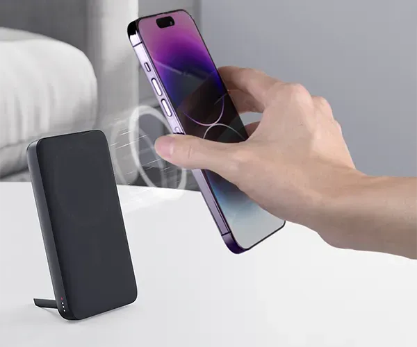 Bezprzewodowe Ładowanie 15 W Qi2 jest Szybkie i Precyzyjne