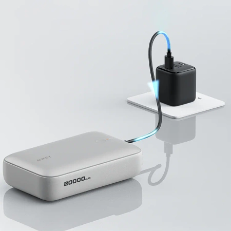 Aukey Powerbank 20000 mAh o mocy 22.5W z USB-C PB-Y57 WH Spark Mini 20000