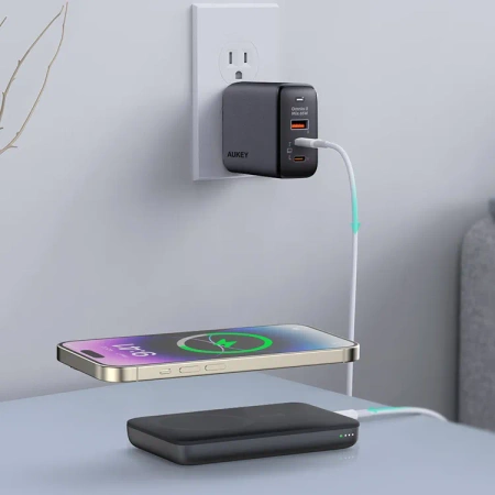 Aukey Powerbank 6700 mAh QI2 15W i 20W PD z USB-C PB-MS05 GY